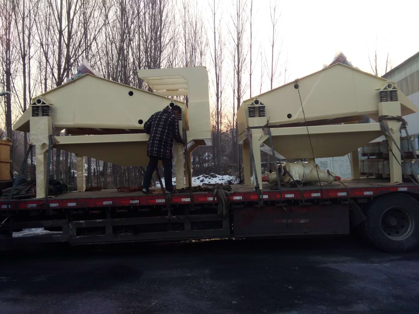 2018��Ԫ��12�հl(f��)���Ϻ���h(hu��n)���O(sh��)�����޹�˾�ļ�(x��)ɰ���ՙC(j��)��Óˮ�Y